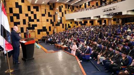 عميد كلية إدارة الأعمال بجامعة النهضة يهنئ الخريجين ويؤكد: نواصل إعداد كوادر قادرة على قيادة المستقبل