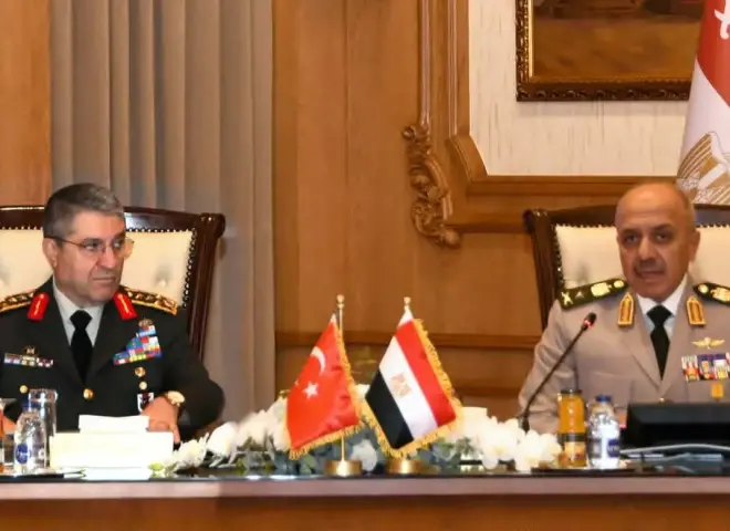 الفريق أحمد خليفة يستقبل رئيس الأركان التركي لبحث سبل تطوير التعاون العسكري بين البلدين