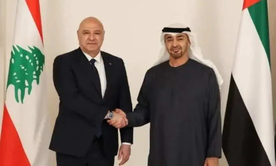 رئيس الإمارات وعون يبحثان المساعي المبذولة لترسيخ أمن لبنان واستقراره