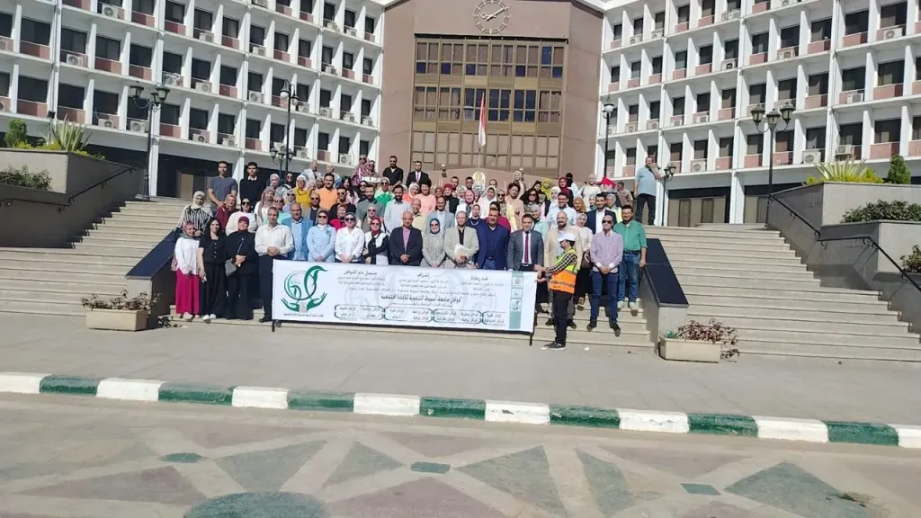 قومي المراة باسيوط ينظم قافلة طبية بمنفلوط