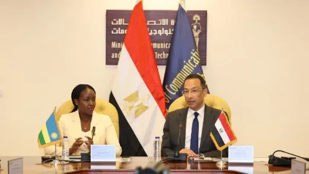 مصر ورواندا تبحثان تعزيز التعاون في الذكاء الاصطناعي والتحول الرقمي وبناء القدرات الإفريقية