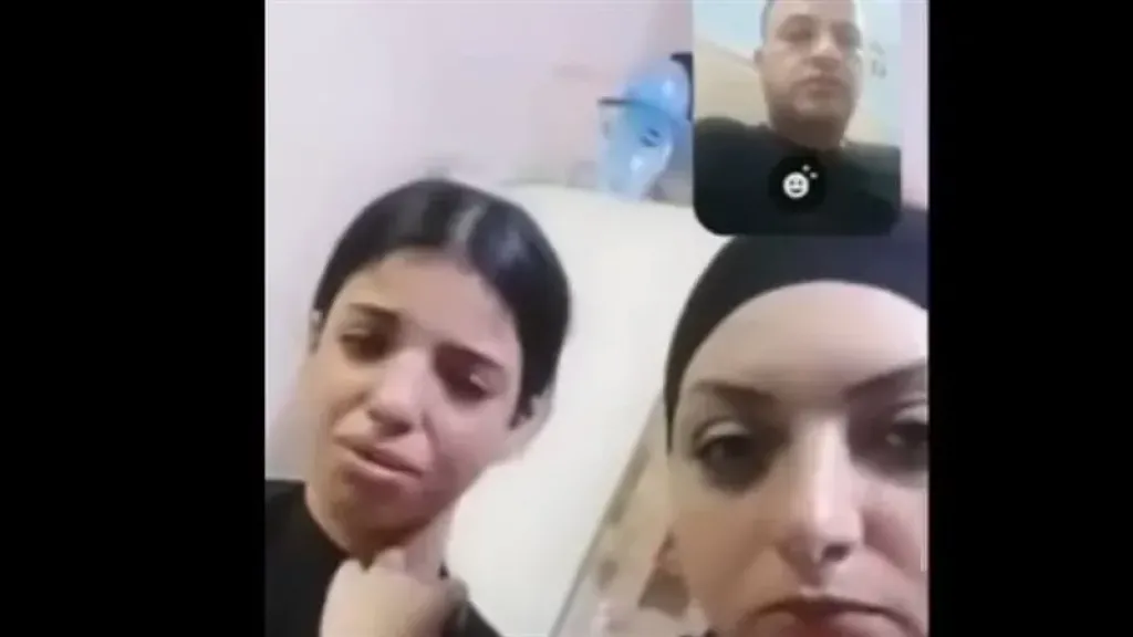 فيديو تعذيب بنات زوجها يشعل مواقع التواصل.. مطالبات بمحاسبة زوجة الأب وحماية الأطفال