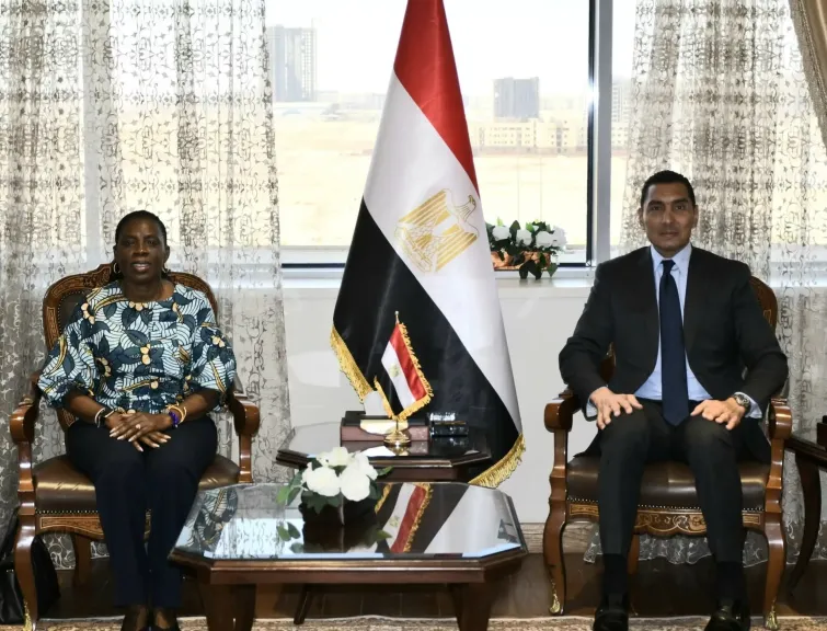 وزير الشباب والرياضة يجتمع بممثلي مفوضية الاتحاد الأفريقي لبحث ترتيبات الاستضافة