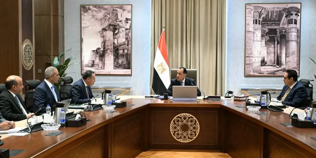 رئيس الوزراء يستعرض مخطط تطوير مستشفيات ”قصر العيني”