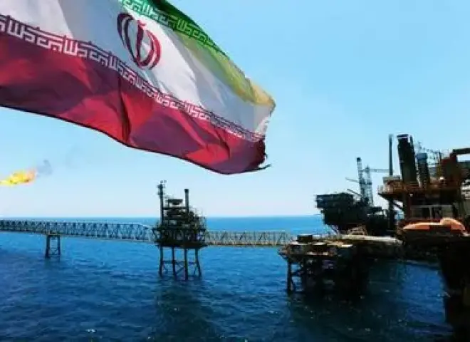 وزير الخزانة الأمريكي: معظم الدول غير مستعدة لشراء النفط الإيراني.. وهذا يدفع طهران للتفاوض
