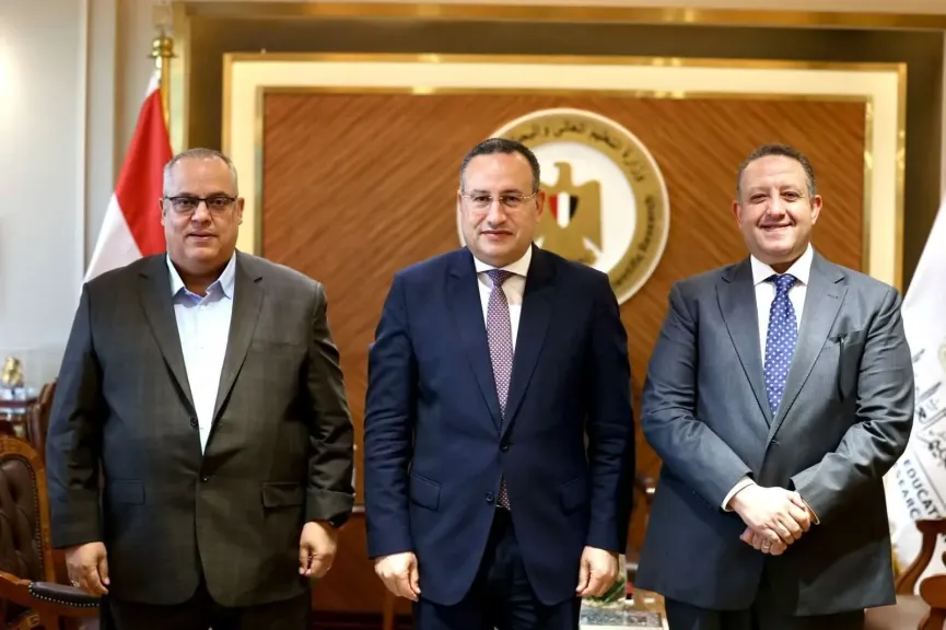وزير التعليم العالي يبحث مع نقيب المهندسين إطلاق مسارات جديدة لدعم الابتكار وربط البحث العلمي باحتياجات الصناعة