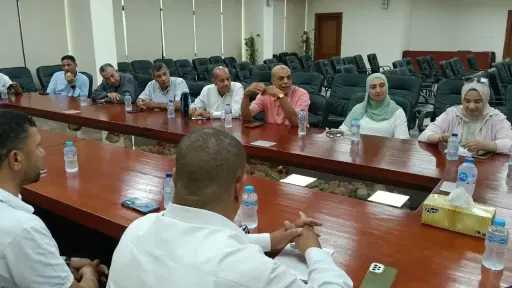 رئيس جهاز تنمية مدينة العبور” يعقد اجتماعا موسعا مع ممثلي سكان الحي الثامن لتسريع أعمال التطوير
