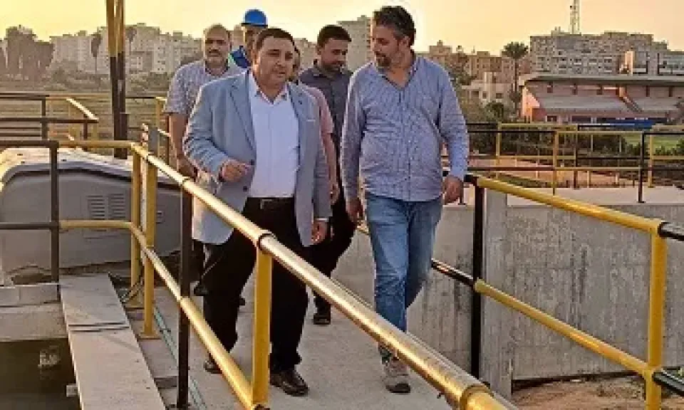 رئيس شركة المياه بالبحيرة يوجه بسرعة تنفيذ 10 آبار ارتوازية بكوم حمادة