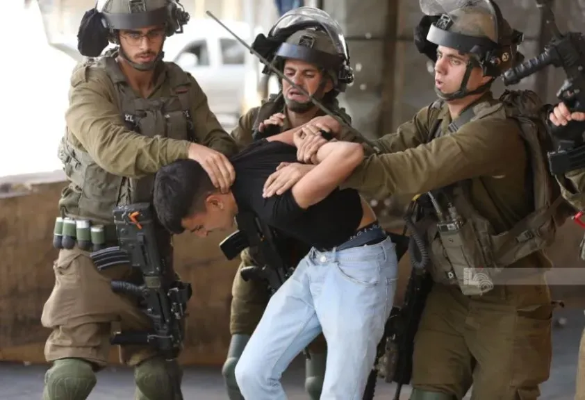 قوات الاحتلال الإسرائيلي تعتقل 7 فلسطينيين من الضفة الغربية