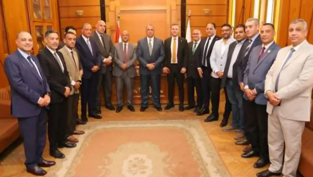 نقيب المحامين يبحث مع نقابة أطباء الأسنان إعادة خدمات العلاج للمحامين