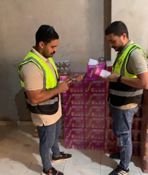 قبل أن تصل إلى موائد الأسر.. سقوط مخزن غير مرخص يضم 17,800 قطعة quot;جيليquot; مجهولة المصدر بالغربية