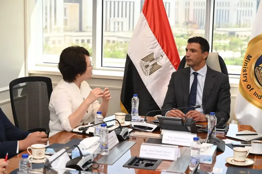 وزير الصناعة يبحث مع جيانغسو تشانغهونغ الصينية خطتهم لإقامة مجمع صناعي لتقديم حلول متكاملة لصناعة السيارات