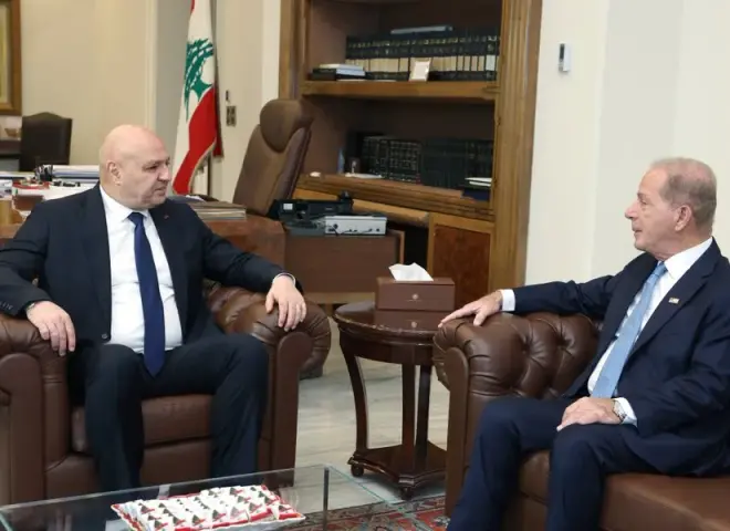عون يؤكد ضرورة الضغط على إسرائيل لوقف الأعمال العسكرية والتقيد بما ورد في صيغة اتفاق الإطار