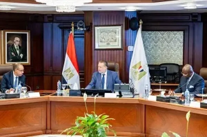 إسلام عزام: ضريبة الدمغة تُطبق رسميًا على تداولات البورصة.. وقريبًا تفعيل الشورت سيلينج