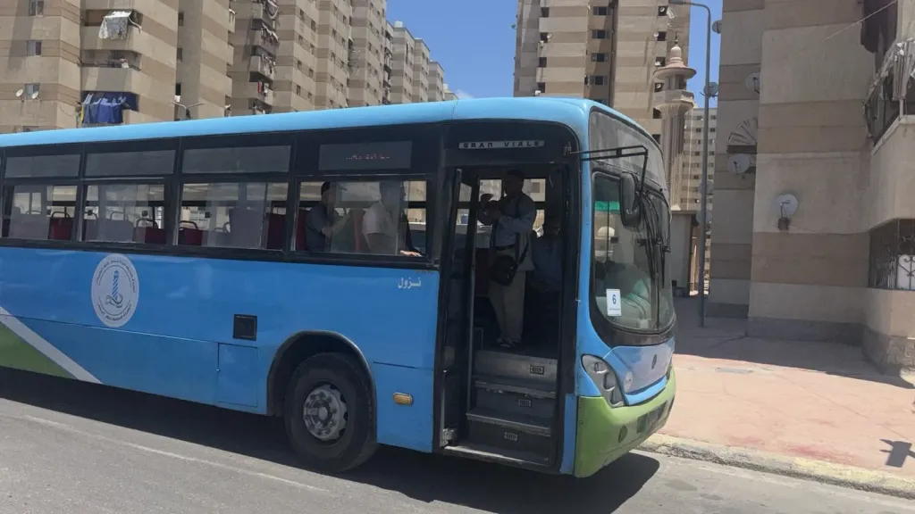 محافظ الإسكندرية: إعادة تشغيل خط (بشاير الخير 3 و5 – الموقف الجديد – قناة السويس – محطة مصر) بـ 4 أتوبيسات