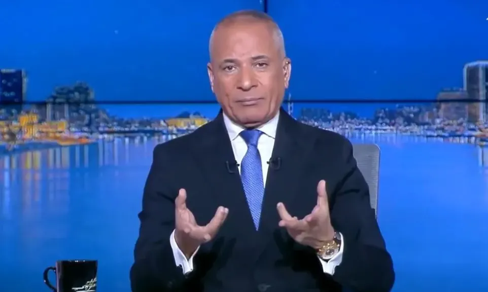 أحمد موسى يطالب باستضافة مصر أمم إفريقيا وكأس العالم: ملاعبنا جاهزة ومحدش عنده بنية تحتية زينا