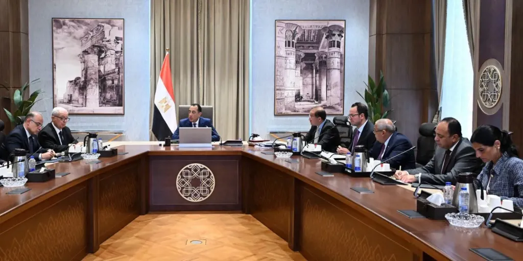 رئيس الوزراء يتابع مستجدات تنفيذ خطة تخارج الدولة من عدد من الشركات الحكومية