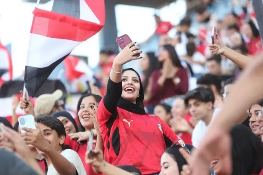 إقبال جماهيري كثيف على ستاد القاهرة لحضور احتفالية تكريم منتخب مصر
