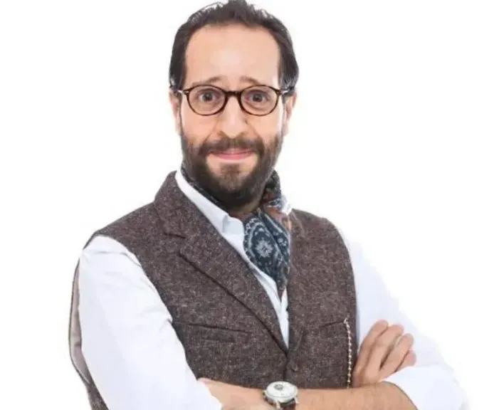 أحمد أمين يدعم تفعيل حق الأداء العلني: حماية حقوق المبدعين لا تتعارض مع الاستثمار