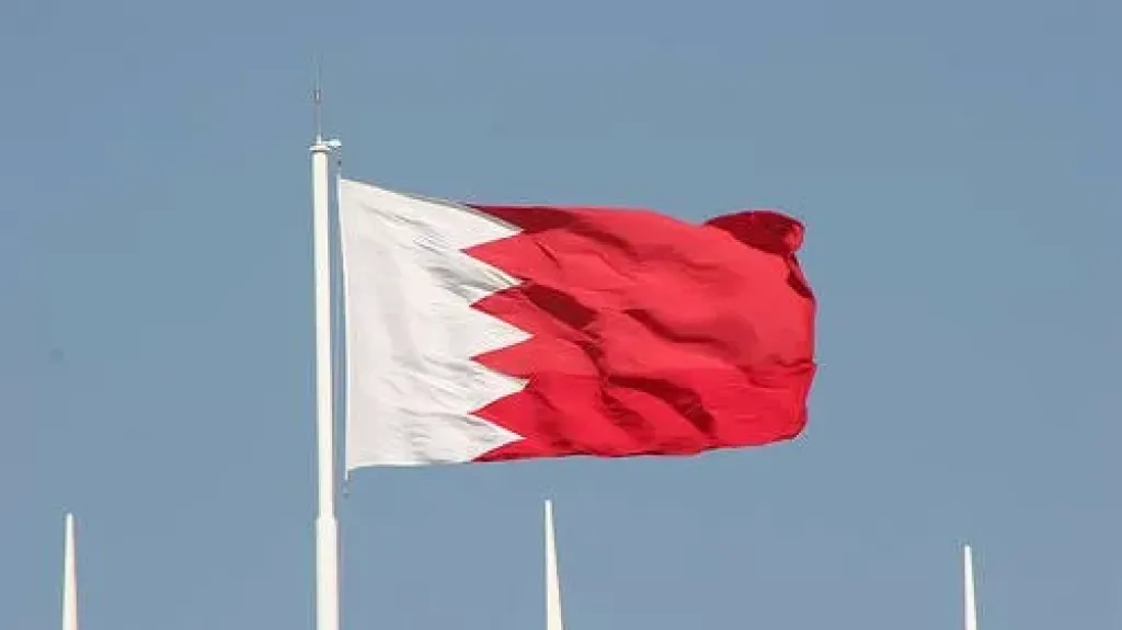 البحرين: السجن المؤبد لـ3 متهمين بالتخابر مع الحرس الثوري الإيراني.. وصفارات الإنذار تدوي مجددًا