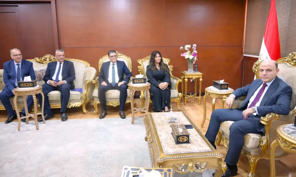 محافظ الغربية يبحث مع وفد البنك الزراعي دعم المزارعين وتمويل المشروعات الإنتاجية وتوسيع برامج الحماية الاجتماعية