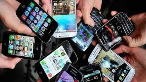 سوق البيانات المنسية.. هواتفكم المستعملة مناجم ذهب للمبتزين وقراصنة الإنترنت