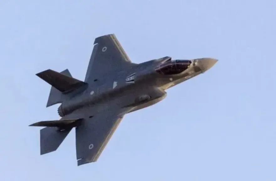 موقع «واللا» العبري: 14 طائرة أمريكية إضافية للتزود بالوقود وصلت إسرائيل