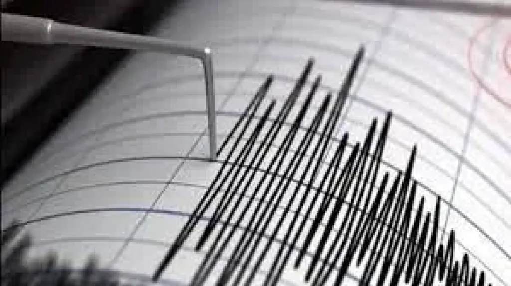 التنمية المحلية تكشف آثار زلزال فجر اليوم بالمحافظات.. إخلاء عقار في روض الفرج وسقوط شرفة منزل بالبحيرة
