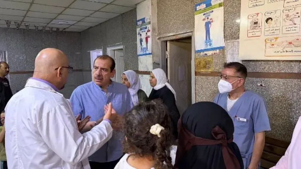 إحالة مسؤولين للتحقيق بعد جولة مفاجئة لنائب وزير الصحة بمستشفى حميات حلوان