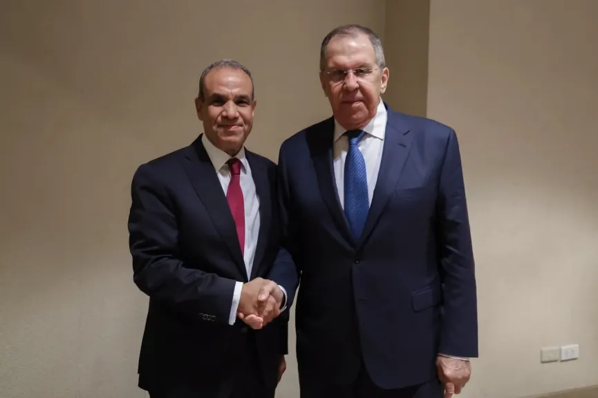 وزير الخارجية يلتقي نظيره الروسي على هامش الاجتماع الوزاري لمنظمة الآسيان