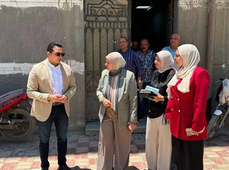 نائب محافظ الفيوم: حلول عاجلة لمياه الشرب وتطوير منظومة المواقف بأبشواي