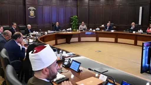 رئيس الوزراء: نعمل على زيادة المخزون الاستراتيجي من المواد البترولية المتنوعة ومختلف السلع