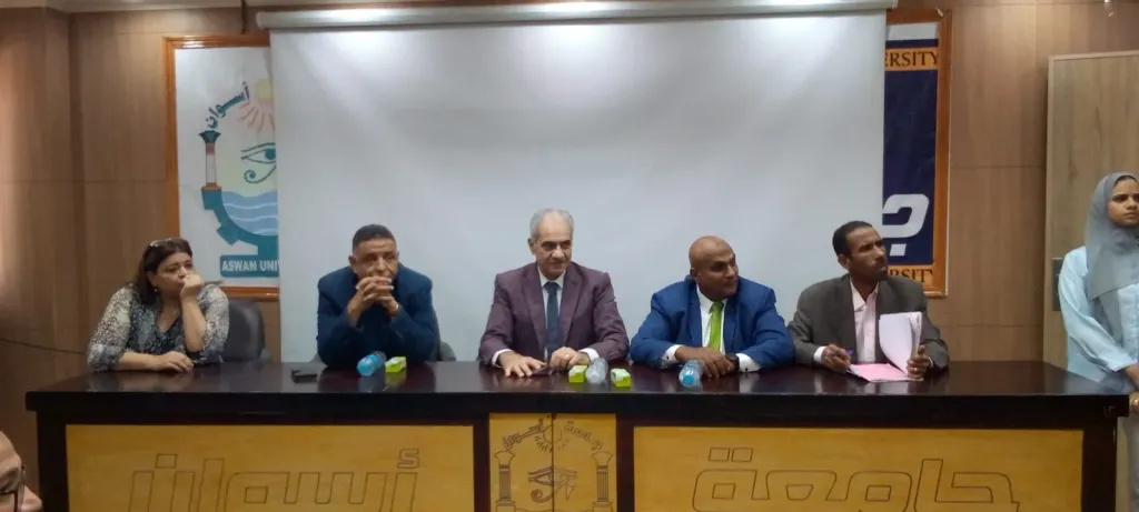 رئيس جامعة أسوان يتابع اختبارات القدرات بكلية علوم الرياضة... ويستقبل لجنة المجلس الأعلى للجامعات لمتابعة الاختبارات