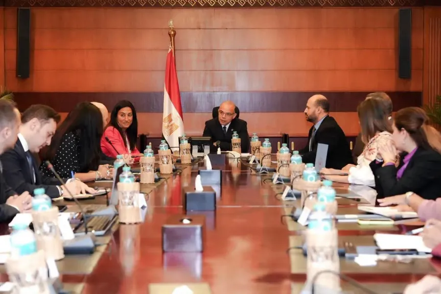 وزير الاستثمار يبحث مع تحالف «رونيسانس» القابضة و«حسن علام» تدشين مشروع مجمع طبي في مصر