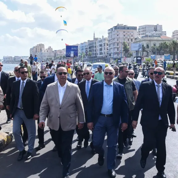 محافظ الإسكندرية يُطلق فعاليات العيد القومي الـ74 للمحافظة ويشهد الموسيقى العسكرية وعروضا للدراجات البخارية
