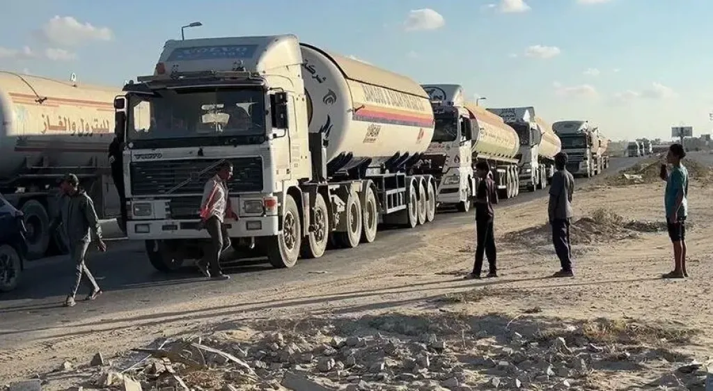 دخول 5 شاحنات غاز طهي إلى قطاع غزة