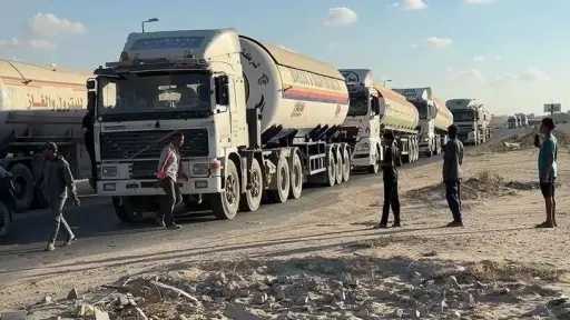 دخول 5 شاحنات غاز طهي إلى قطاع غزة