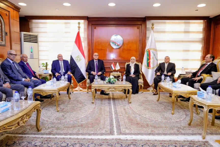 رئيس هيئة قضايا الدولة يهنئ رئيسة النيابة الإدارية بتوليها منصبها ويؤكد: تعاون الهيئات القضائية يدعم العدالة وسيادة القانون