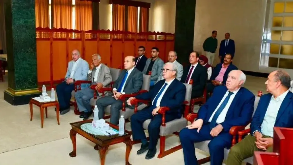 نائب رئيس الوزراء يتفقد تطوير غزل المحلة.. تشغيل أكبر مصنع غزل في العالم ضمن مشروع تحديث الصناعة