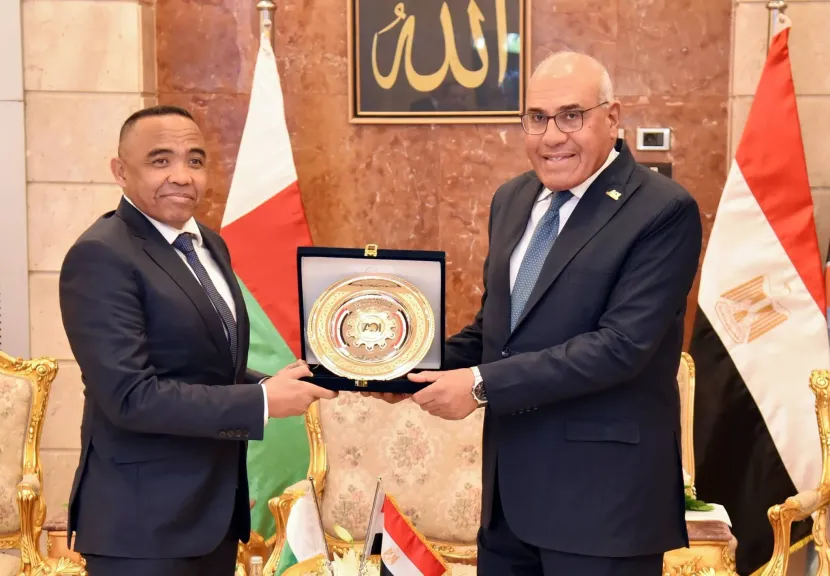 رئيس جمهورية مدغشقر الشقيقة يزور الهيئة العربية للتصنيع ويشيد بالقدرات التصنيعية المتطورة