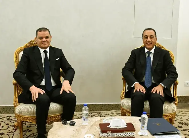مدبولي لرئيس حكومة الوحدة الوطنية بليبيا: وضع خطة زمنية للتعاون بين البلدين في مجالات الغاز الطبيعي والاستكشافات البترولية