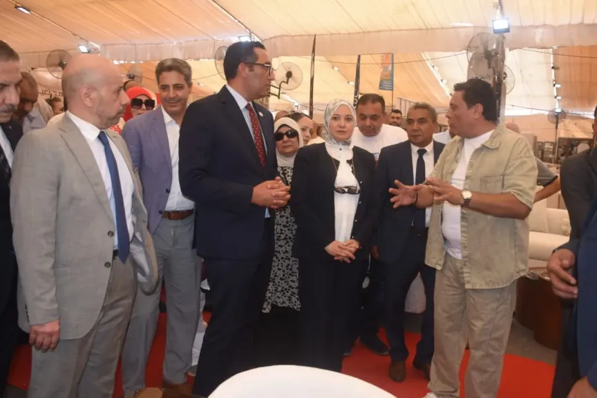 بالإنابة عن محافظ الإسكندرية.. نائب المحافظ تفتتح معرض quot;صُنع في دمياطquot; للأثاث للعام الثاني على التوالي بكلية الهندسة