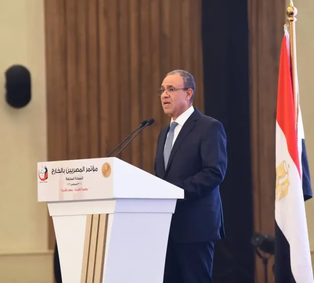 وزير الخارجية يؤكد حرص الدولة على رعاية المصريين بالخارج وتطوير الخدمات والمبادرات الموجهة لهم