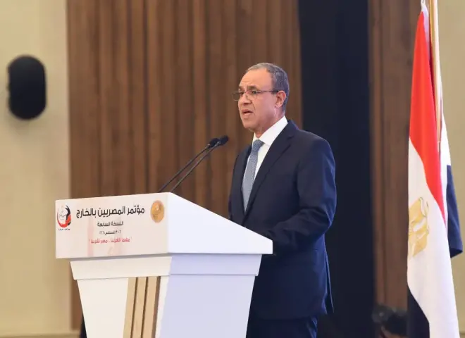 وزير الخارجية يؤكد حرص الدولة على رعاية المصريين بالخارج وتطوير الخدمات والمبادرات الموجهة لهم