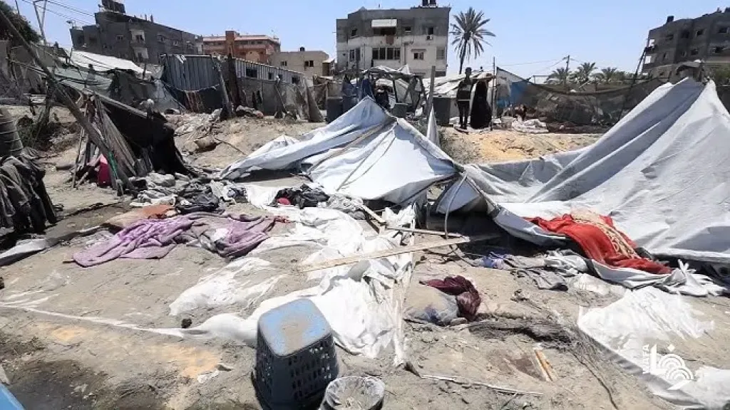 شهيدان بينهم طفل وأكثر من 8 جرحى جراء قصف الاحتلال لخيمة بمدينة غزة