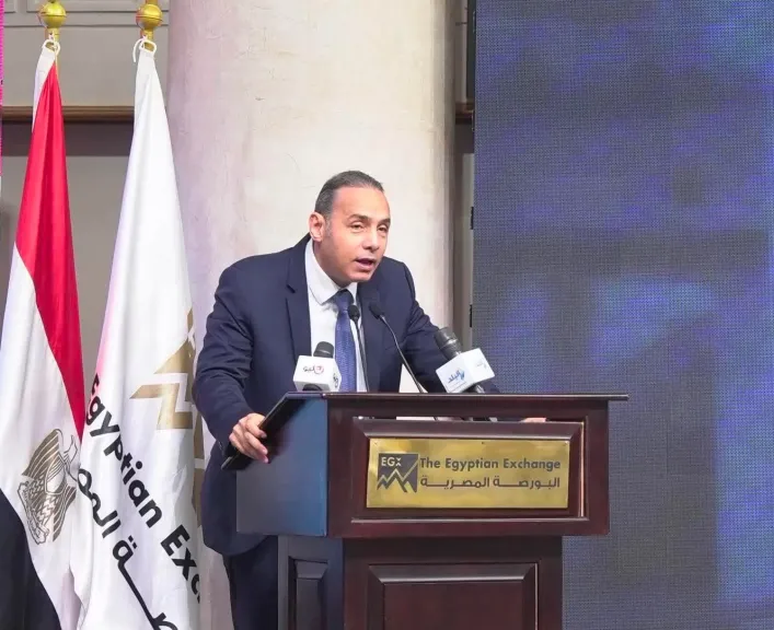 إسلام عزام رئيس الرقابة المالية يلقي الكلمة الافتتاحية في مؤتمر البورصة عن الحزمة الضريبية الجديدة