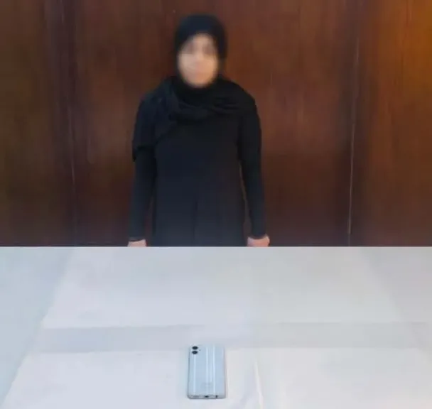 القبض على متهمة بسرقة هاتف سيدة بالقاهرة