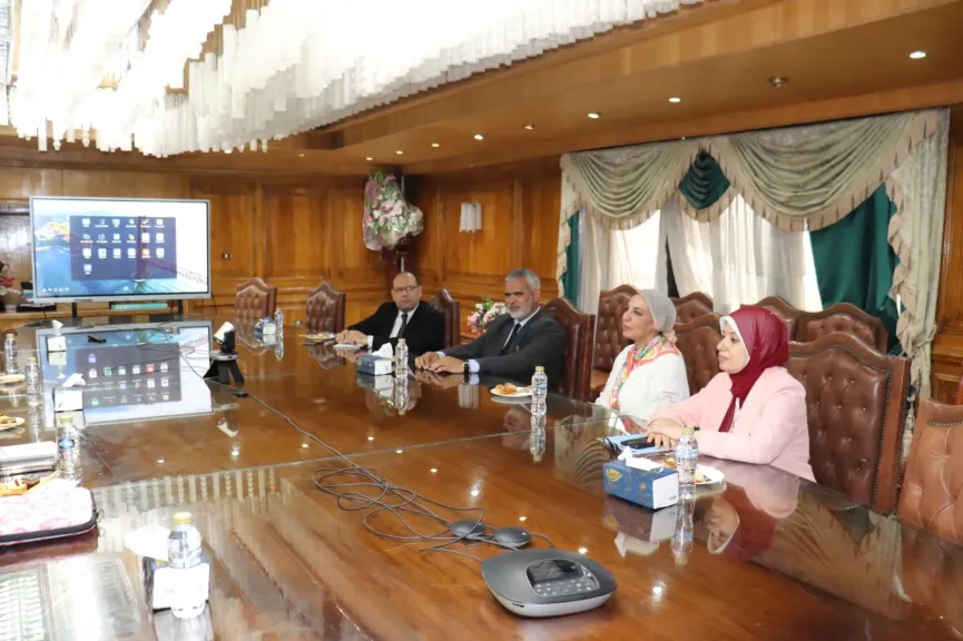 هيئة الطاقة الذرية تبحث مع وزارة الصحة تعزيز التعاون في مجالات العلاج الإشعاعي