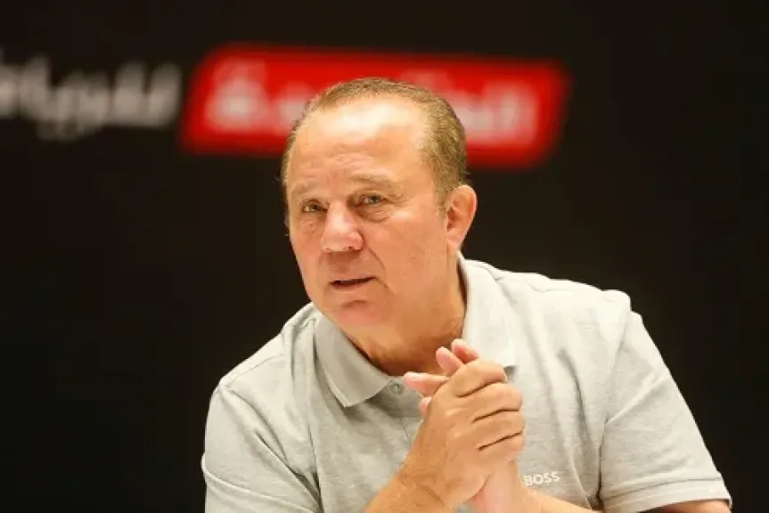 فيفا يهنئ شوقي غريب بعد تعيينه مديرًا فنيًا لاتحاد الكرة