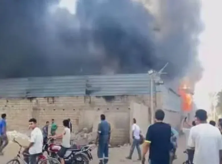 اندلاع حريق داخل مخزن في منطقة كرداسة والدفع بـ 8 سيارات إطفاء